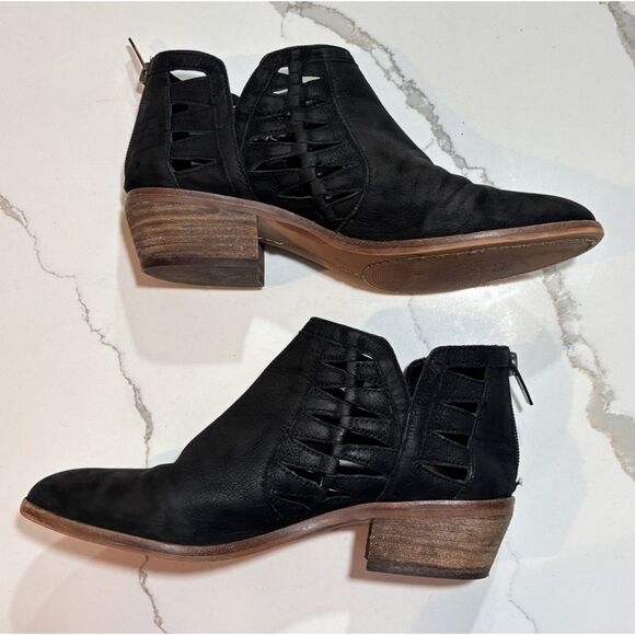 Vince Camuto | Women’s Prestetta Black Leather Ankle Boots Booties Cutout - Picture 5 of 11